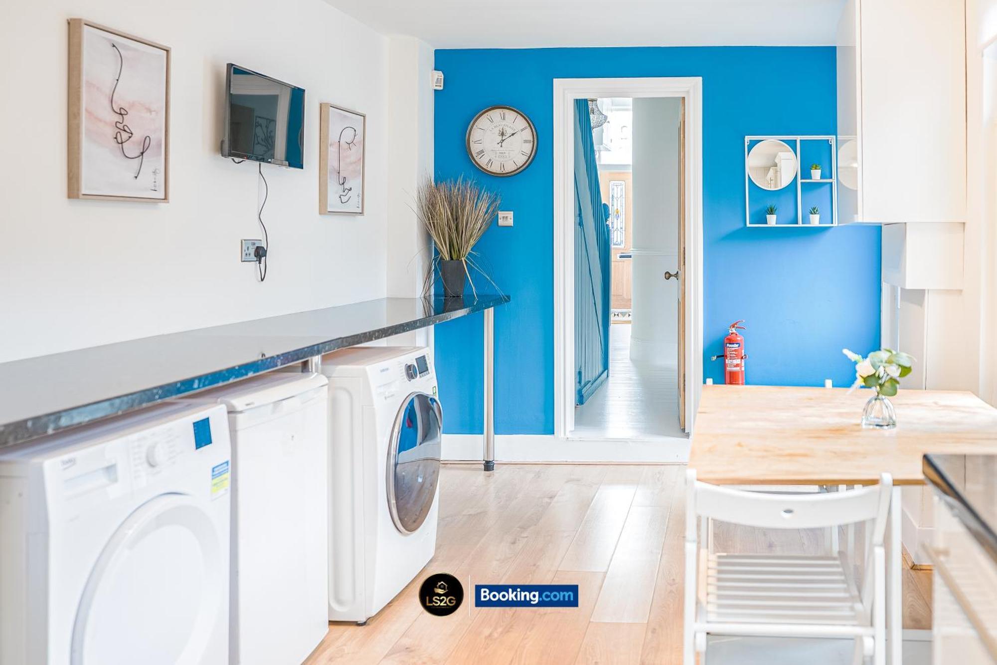 Stunning House By Ls2G Short Lets & Serviced Accommodation Greater London With Free Wifi Exterior foto