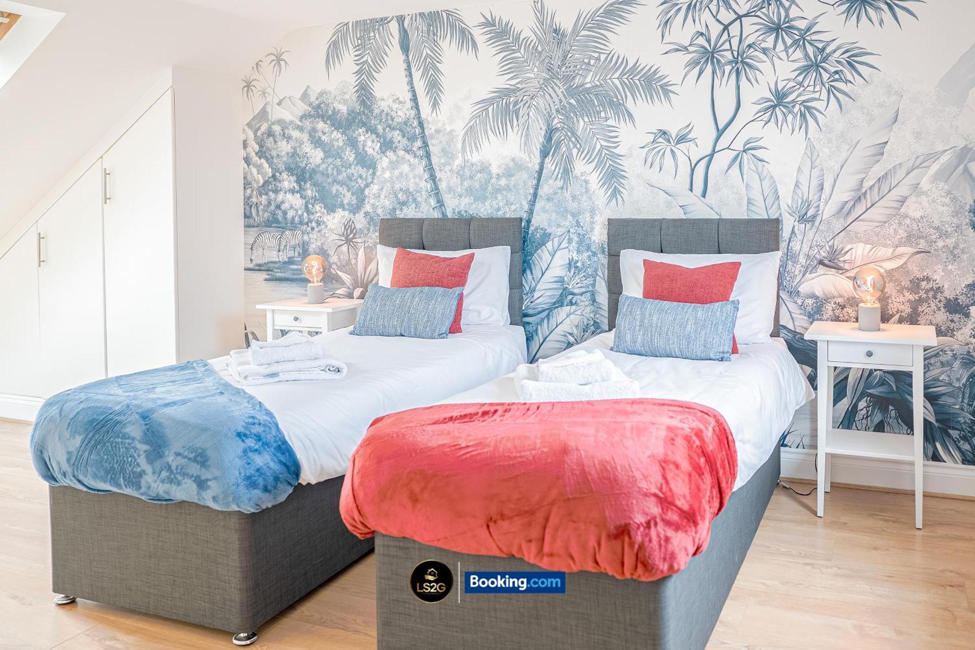 Stunning House By Ls2G Short Lets & Serviced Accommodation Greater London With Free Wifi Exterior foto