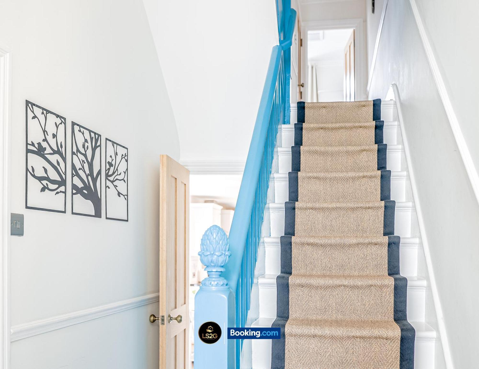 Stunning House By Ls2G Short Lets & Serviced Accommodation Greater London With Free Wifi Exterior foto